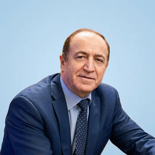 Portrait of Dr. Helmi Ismail